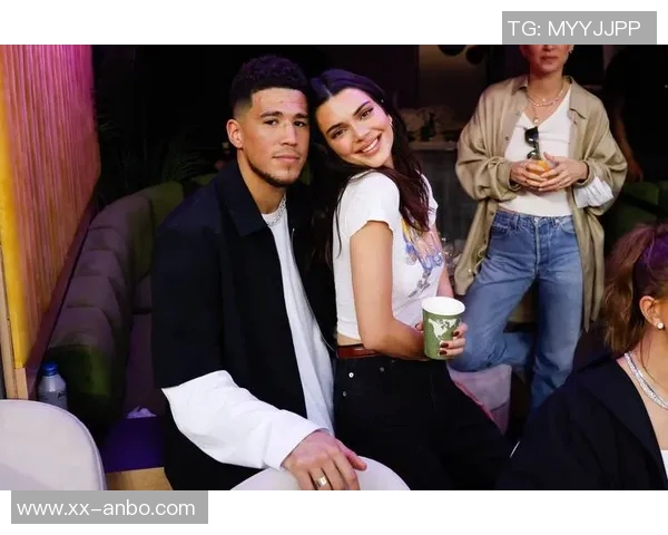 布克新赛季目标明确努力沟通助力每日进步稳步前行