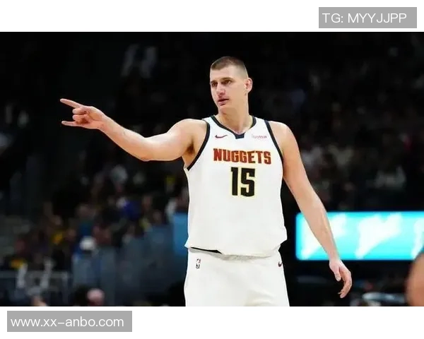 约基奇称赞小内姆哈德表现出色14中12砍下28分展现惊人状态